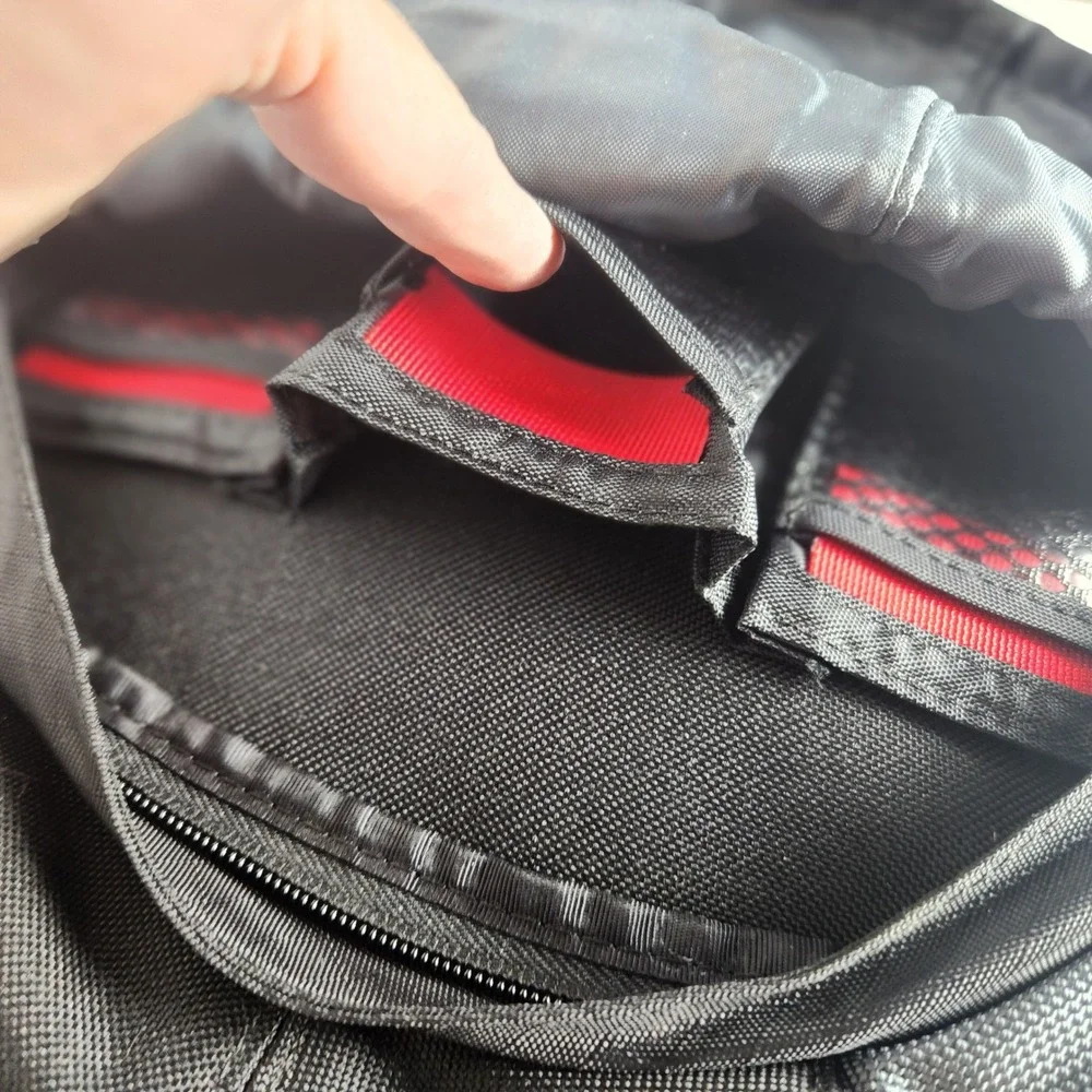 Tamrac 5767 Velocity 7x Sling Pack Camera Bag Black Gray DSLR Messenger